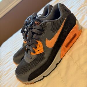 Nike Air Max 90 👟